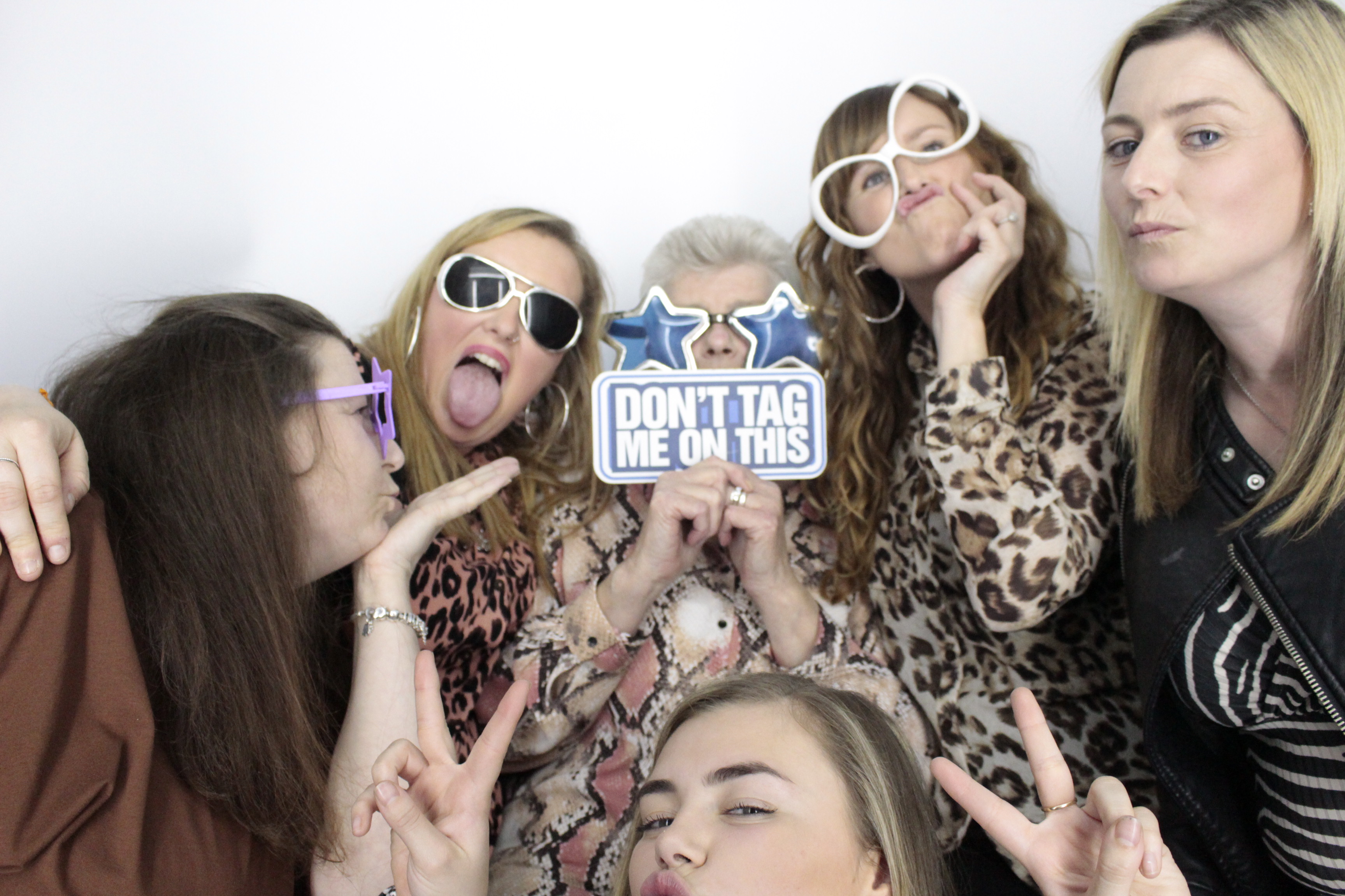 Mandy's 60th  Birthday Party | View more photos from the event at gallery.myphotoboothexperience.co.uk/u/MyPhotoBoothExperienceLtd/Mandys-60th-Birthday-Party